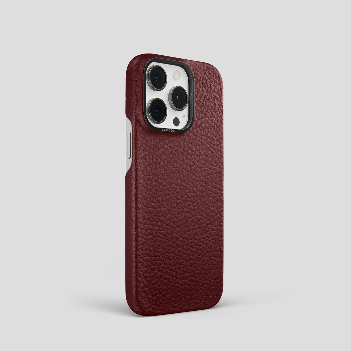 Bordeaux iPhone 15 Pro Classic Case Calf with Black Metal -2 | Bordeaux-Black
