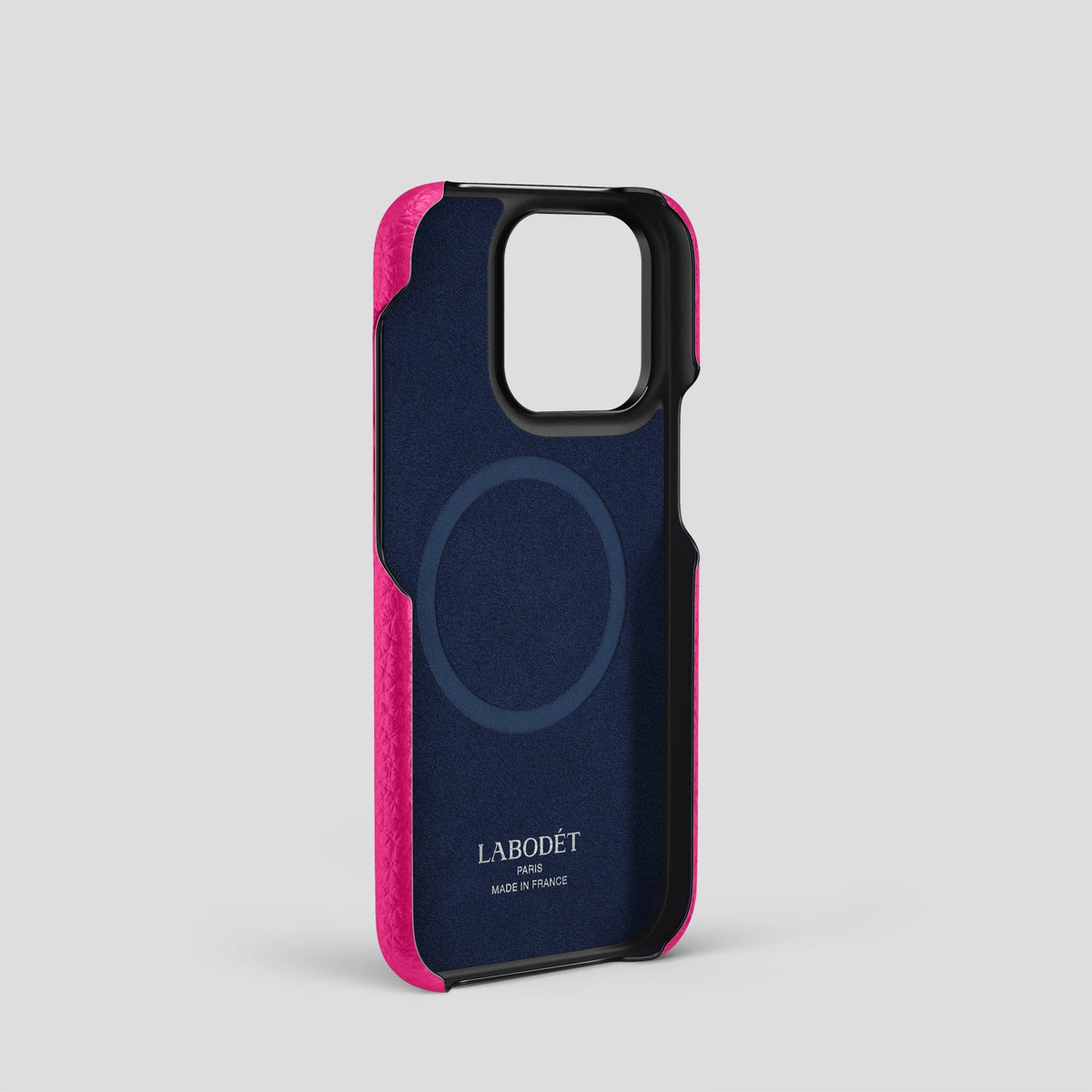 Magenta iPhone 15 Pro Classic Case Calf with Black Metal -4 | Magenta-Black