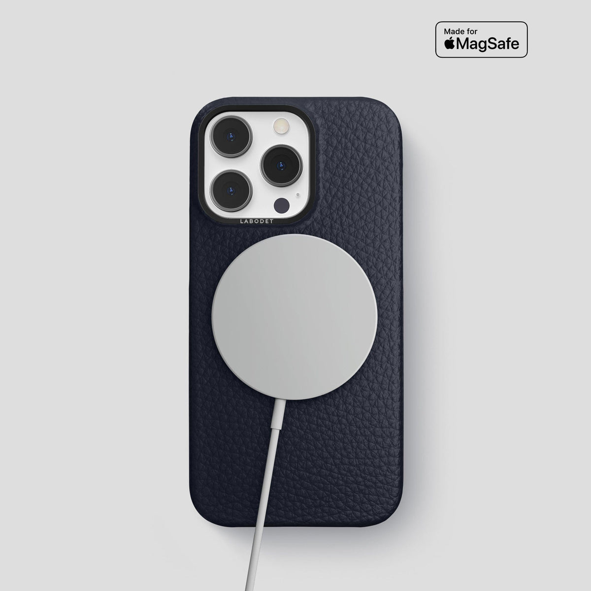 Marine iPhone 15 Pro Classic Case Calf with Black Metal -5 | Marine-Black