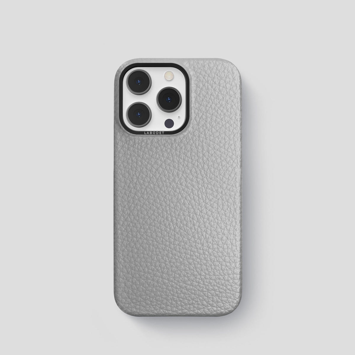 Nuage iPhone 15 Pro Classic Case Calf with Black Metal -1 | Nuage-Black