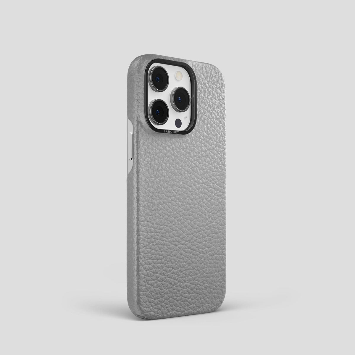 Nuage iPhone 15 Pro Classic Case Calf with Black Metal -2 | Nuage-Black