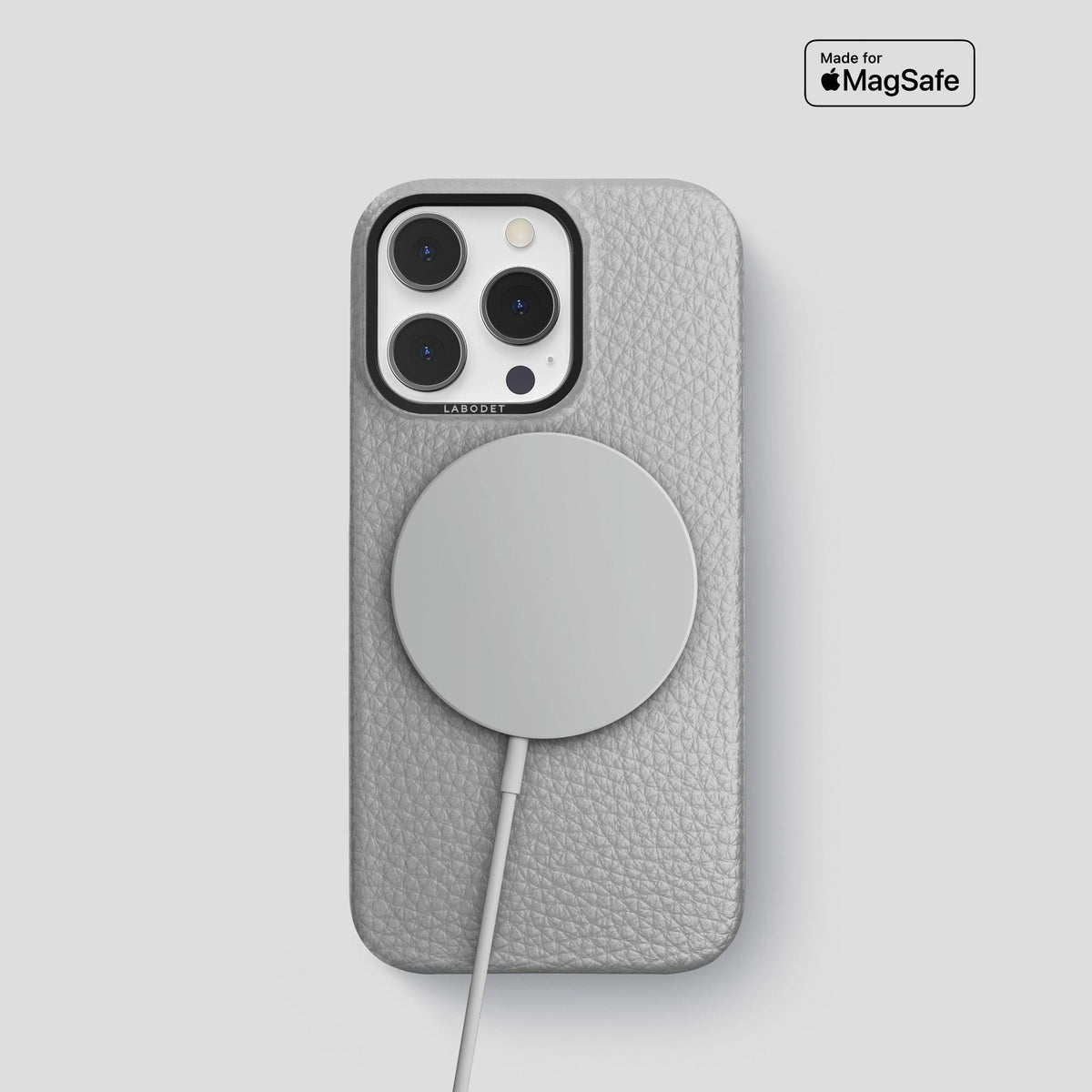 Nuage iPhone 15 Pro Classic Case Calf with Black Metal -5 | Nuage-Black