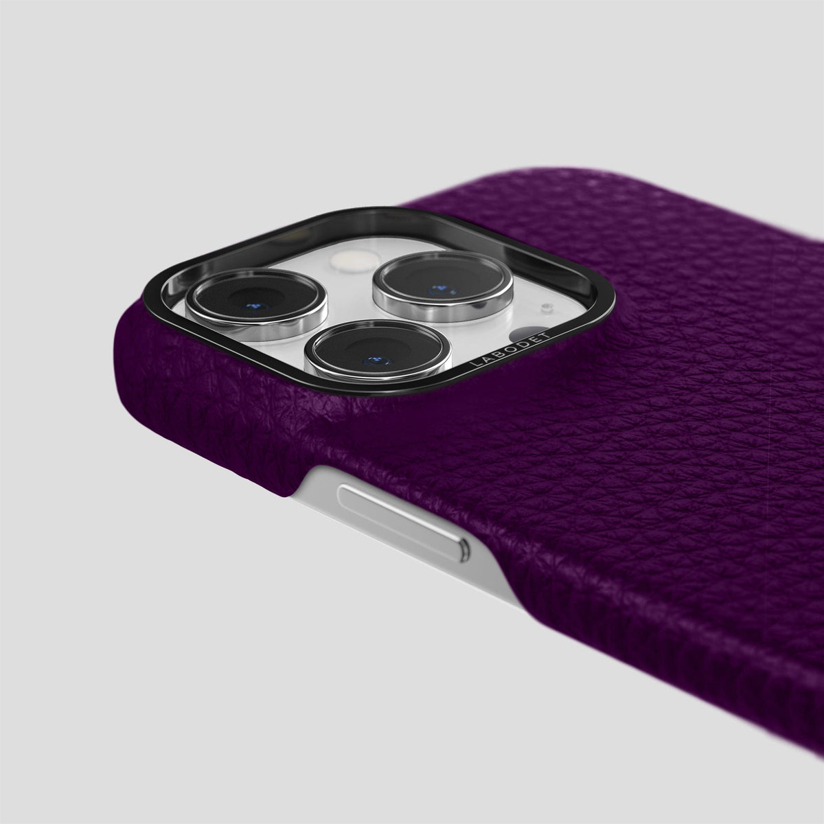 Violet iPhone 15 Pro Classic Case Calf with Black Metal -6 | Violet-Black
