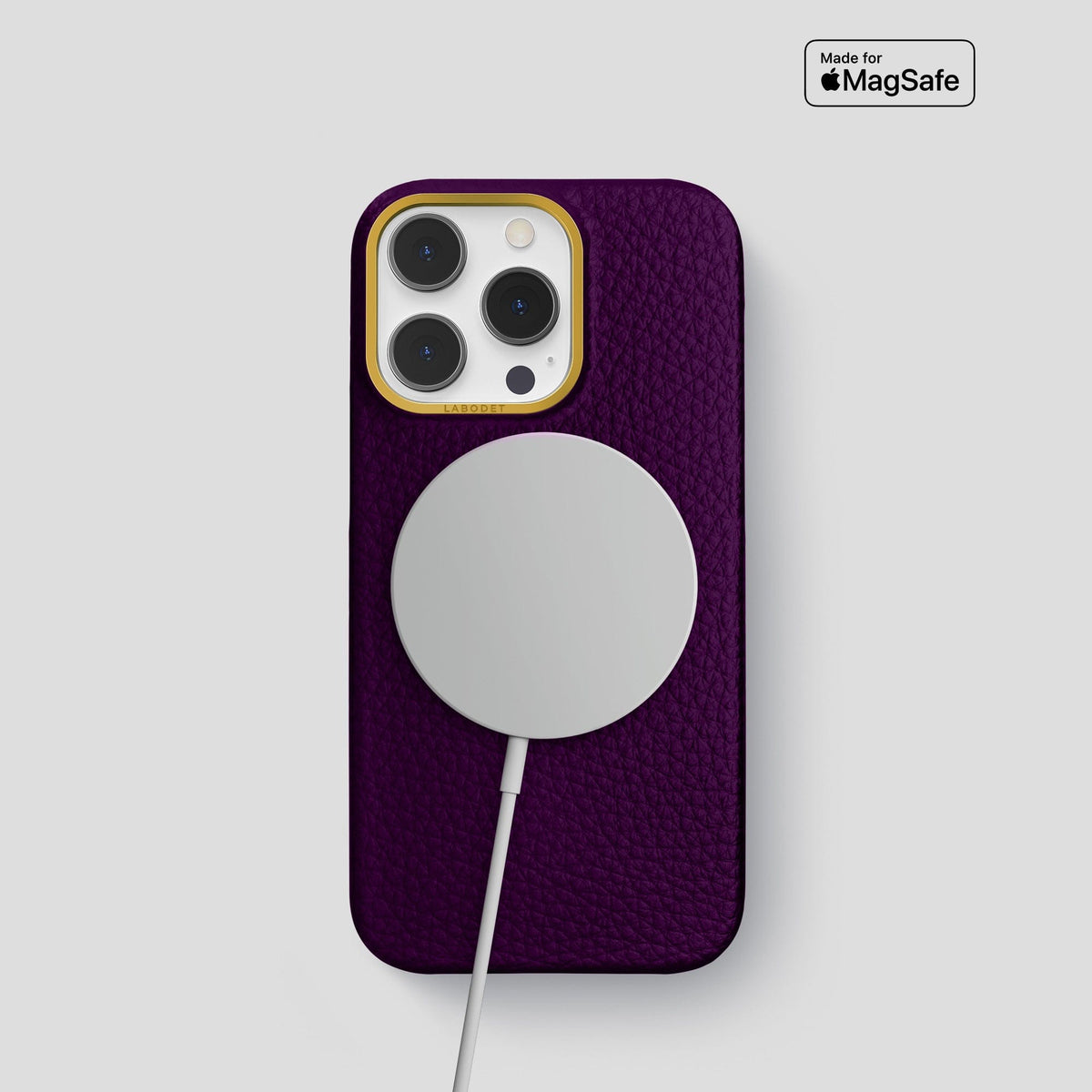 Violet iPhone 15 Pro Classic Case Calf with Gold Metal -5 | Violet-Gold
