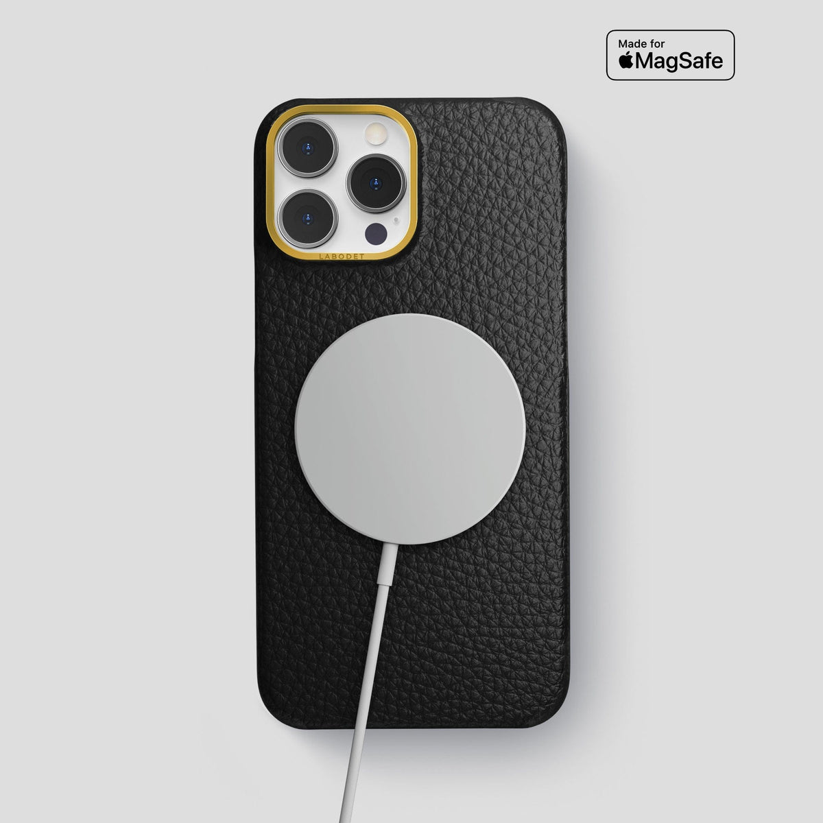 Black iPhone 15 Pro Max Classic Case Calf with Gold Metal -5 | Black-Gold