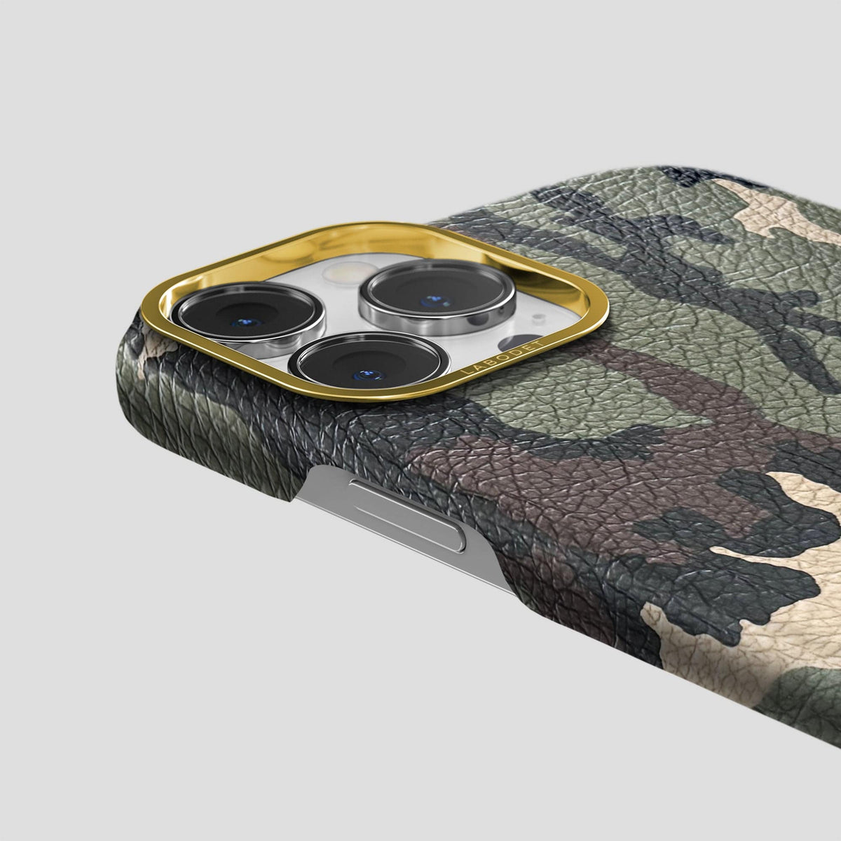 Camouflage iPhone 15 Pro Max Classic Case Calf with Gold Metal -6 | Camouflage-Gold