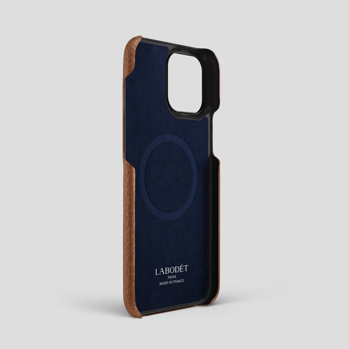 Caramel iPhone 15 Pro Max Classic Case Calf with Black Metal -4 | Caramel-Black
