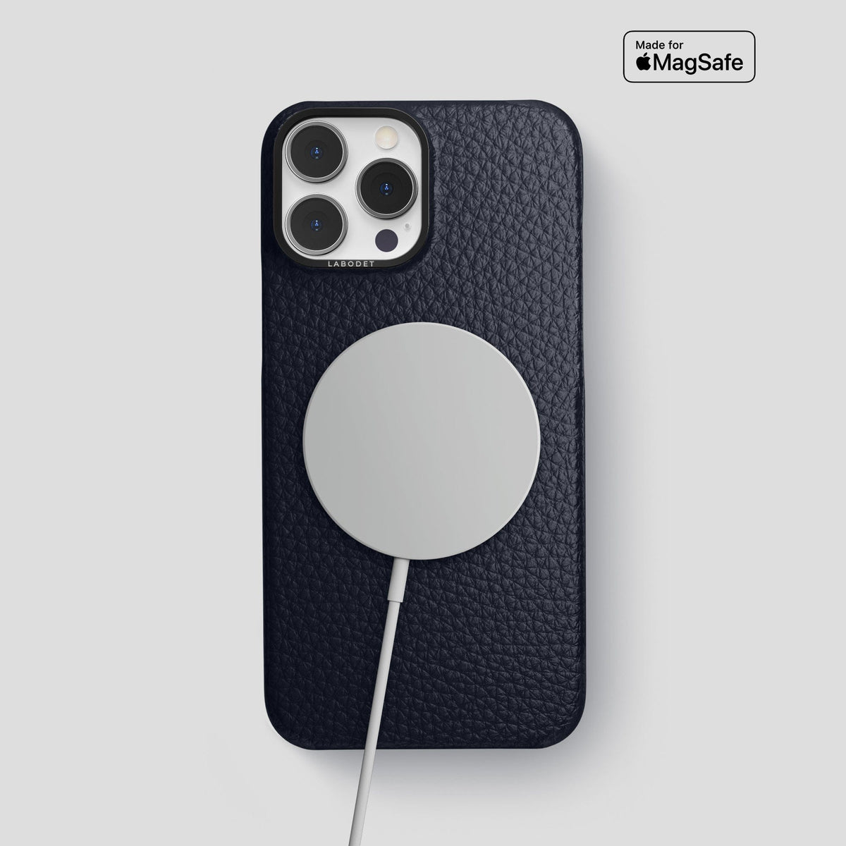 Marine iPhone 15 Pro Max Classic Case Calf with Black Metal -5 | Marine-Black