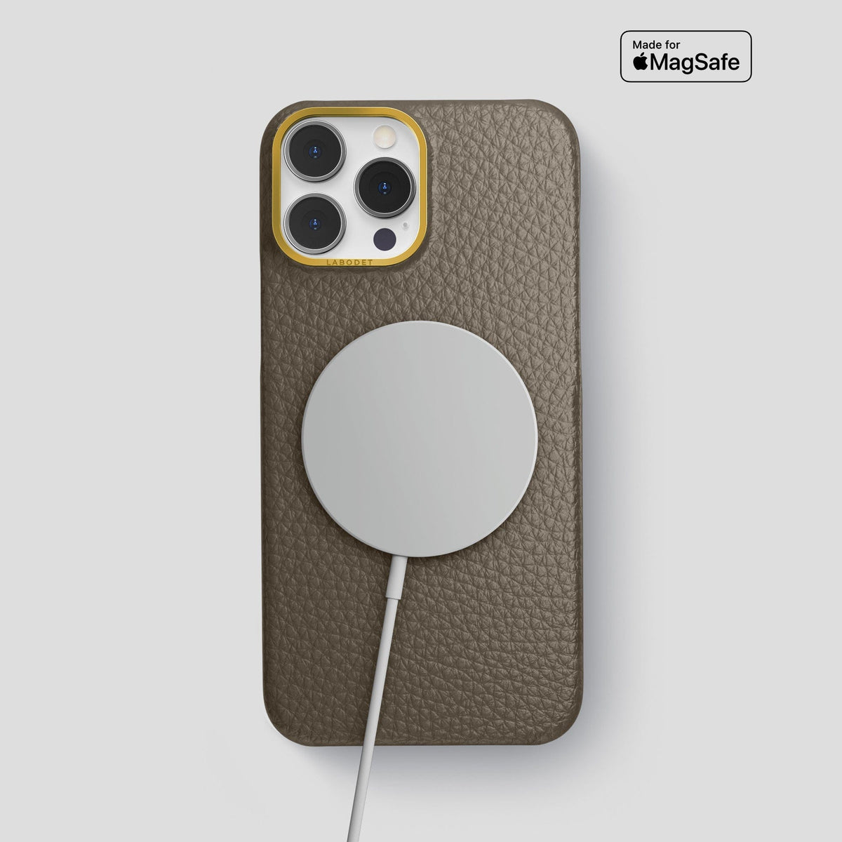 Taupe iPhone 15 Pro Max Classic Case Calf with Gold Metal -5 | Taupe-Gold