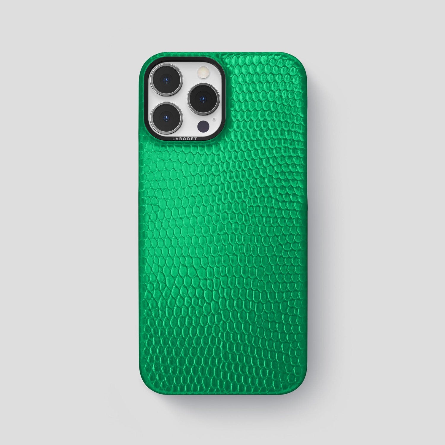 Apple-Green iPhone 15 Pro Max Classic Case with Black Metal -1 | Apple-Green-Black