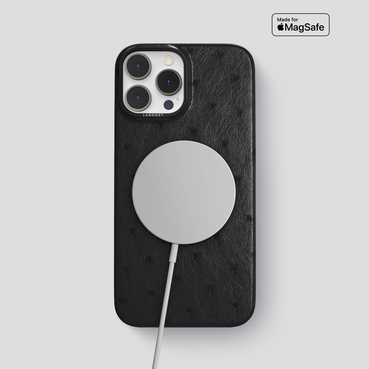 Black iPhone 15 Pro Max Classic Case Ostrich with Black Metal -4 | Black-Black