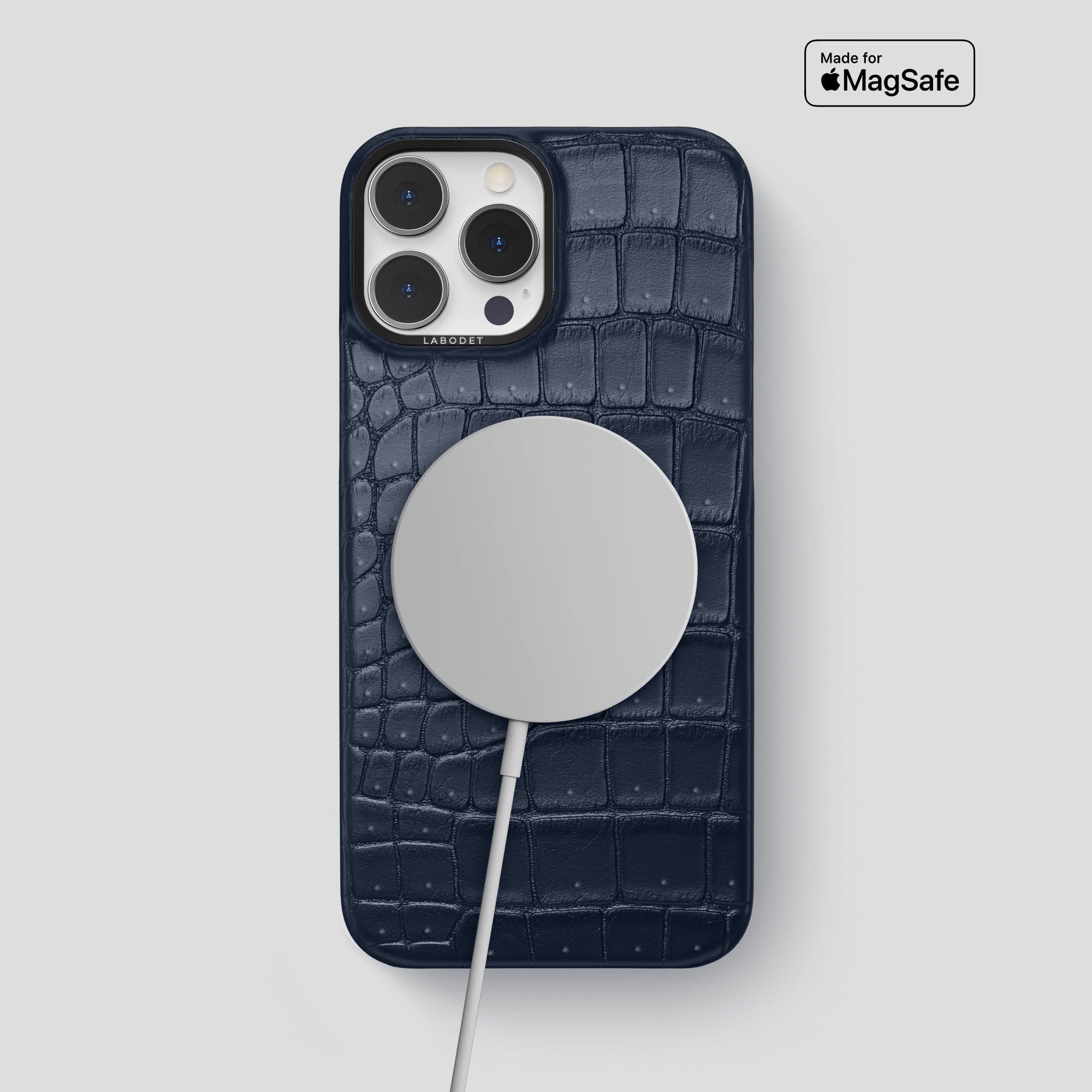 Classic Case For iPhone 15 Pro Max In Porosus Crocodile · Labodet
