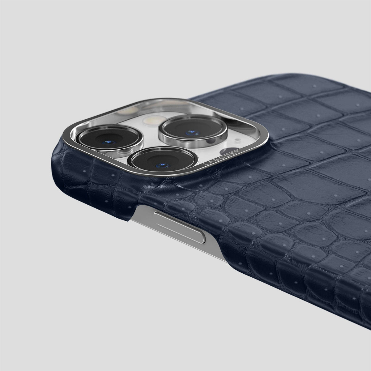 Deep Blue Sea iPhone 15 Pro Max Classic Case Porosus Crocodile with Steel Metal -6 | Deep-Blue-Sea-Steel