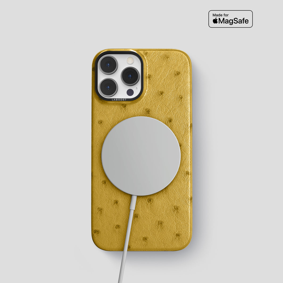 Gold iPhone 15 Pro Classic Case Ostrich with Black Metal -4 | Gold-Black