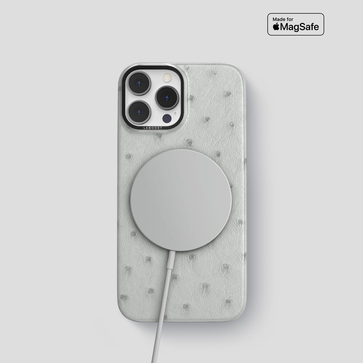 White iPhone 15 Pro Classic Case Ostrich with Black Metal -4 | White-Black
