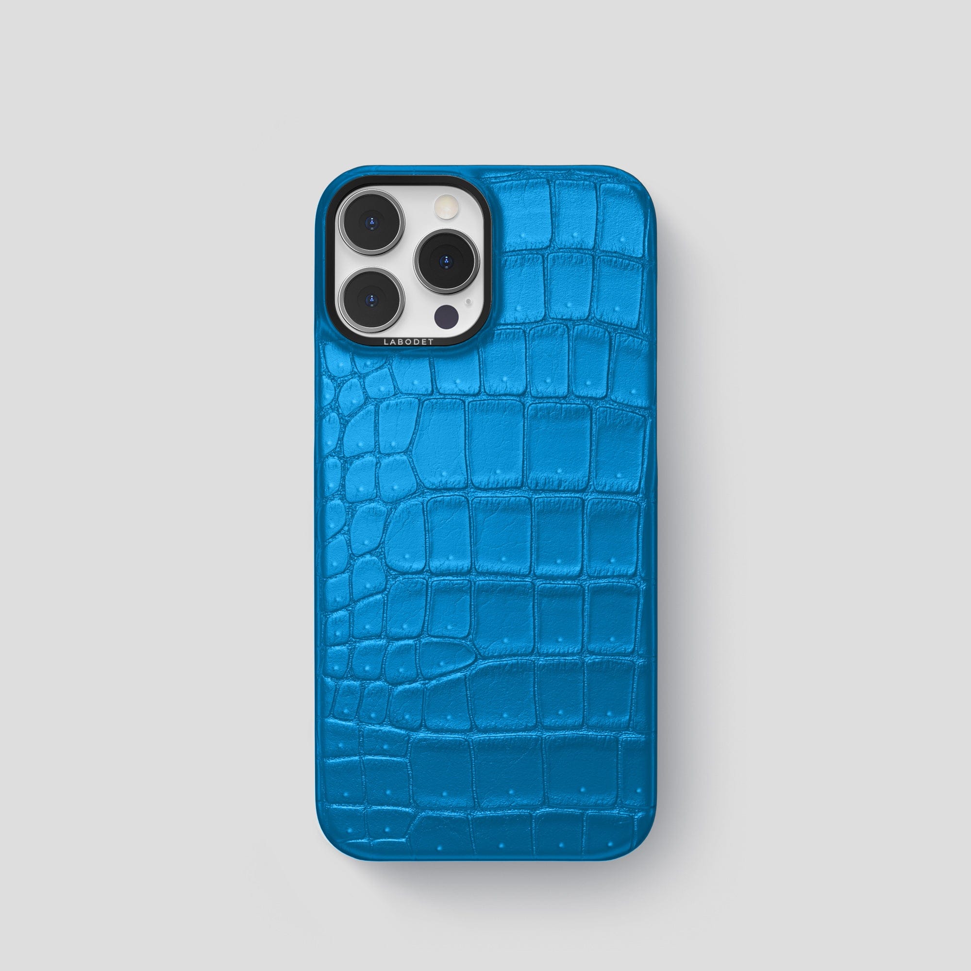 Classic Case For iPhone 15 Pro In Porosus Crocodile · Labodet