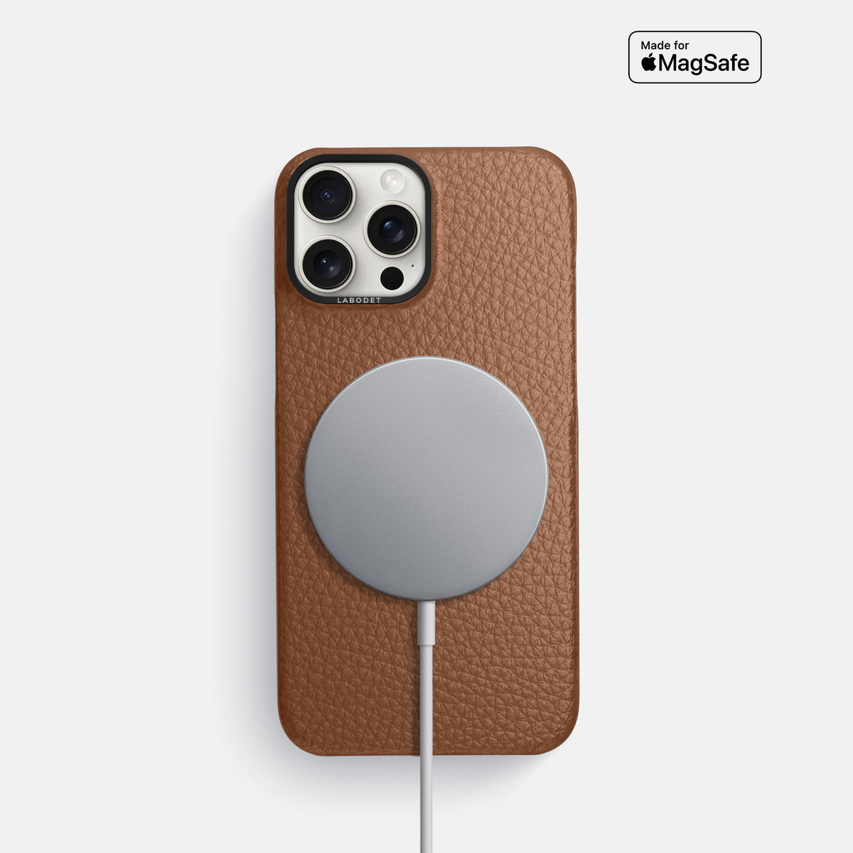 Caramel iPhone 16 Pro Classic Case Calf with Black Metal -5 | Caramel-Black