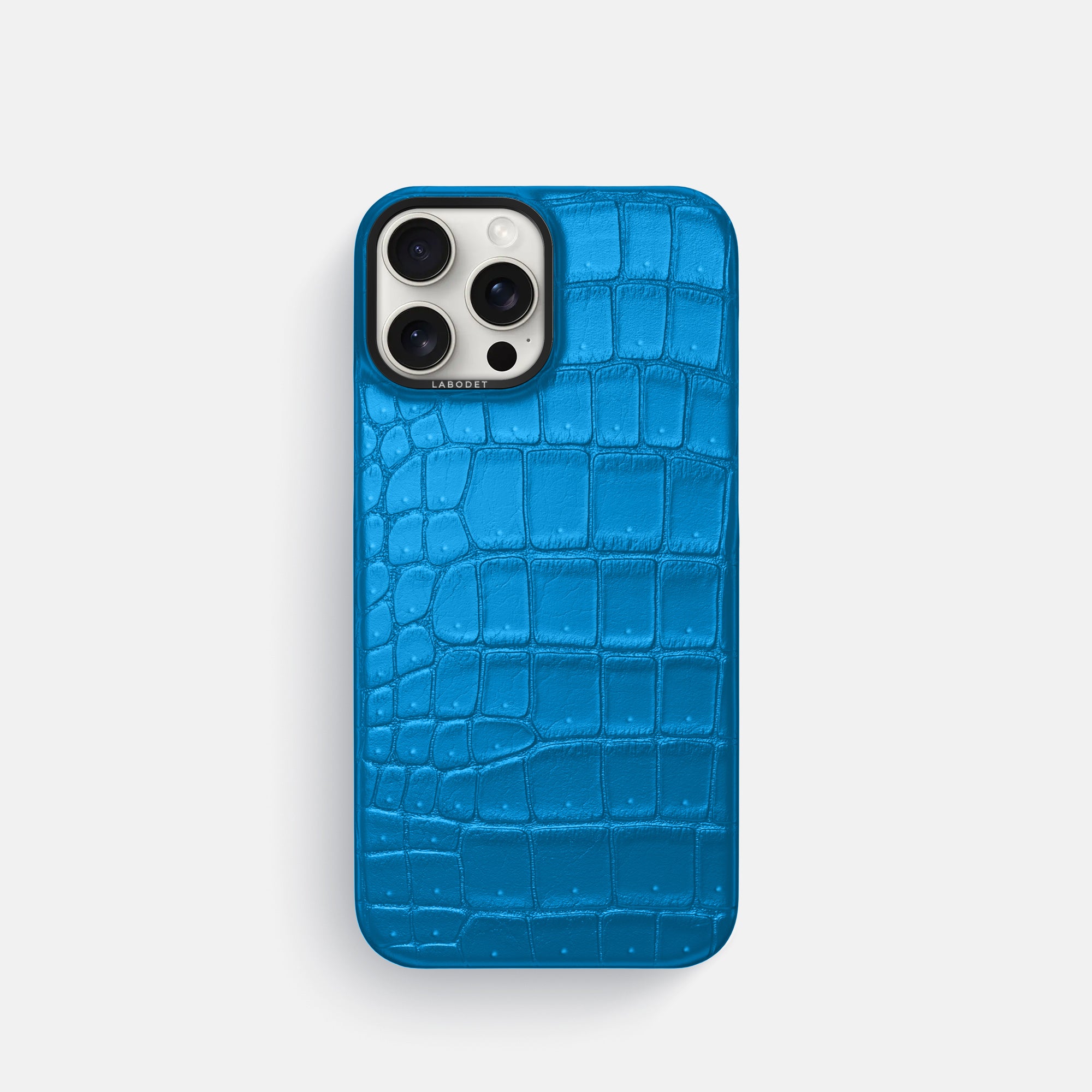 classic-iphone-16-pro-porosus-