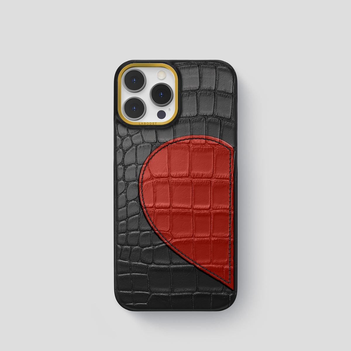Black iPhone 15 Pro Hearts Case Alligator with Gold Metal -1 | Black-Gold
