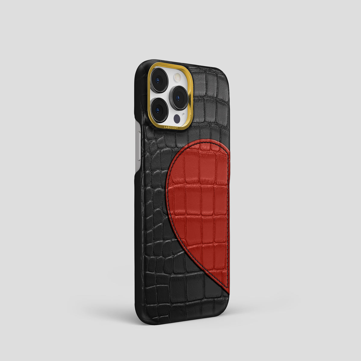 Black iPhone 15 Pro Hearts Case Alligator with Gold Metal -2 | Black-Gold