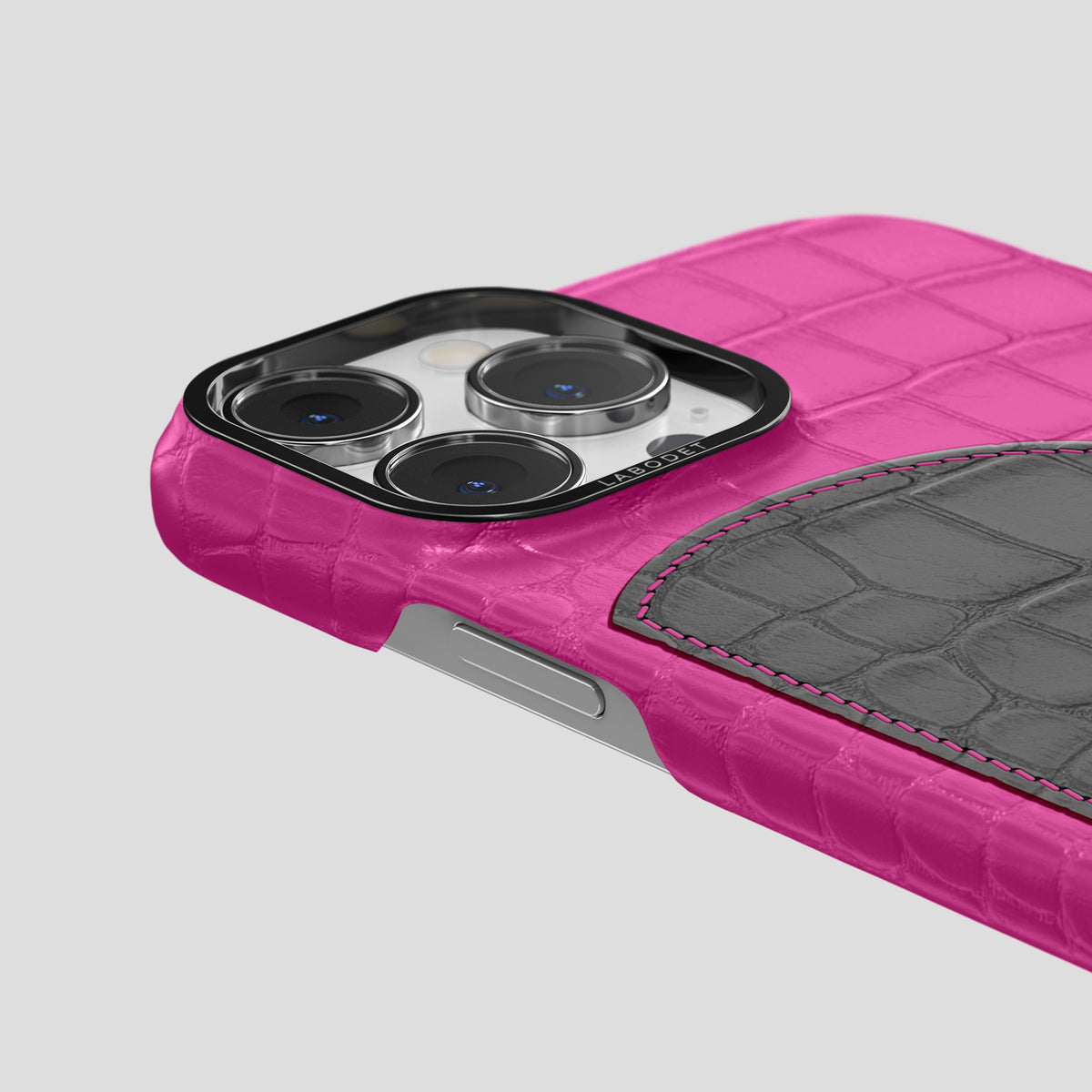 Fuchsia iPhone 15 Pro Hearts Case Alligator with Black Metal -5 | Fuchsia-Black