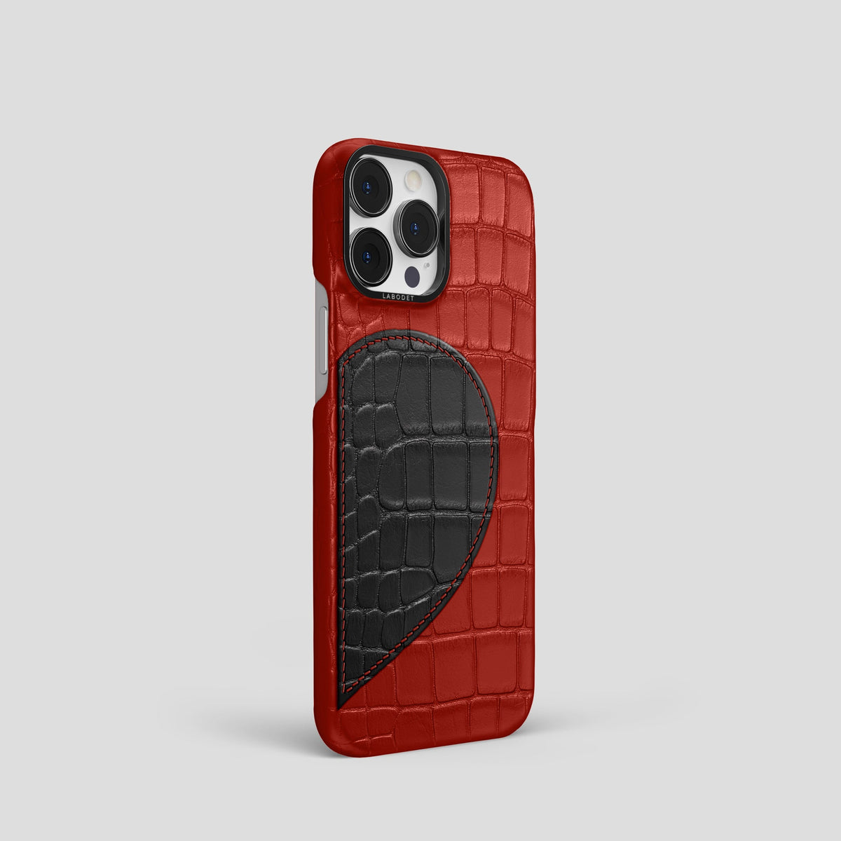 Red iPhone 15 Pro Hearts Case Alligator with Black Metal -2 | Red-Black