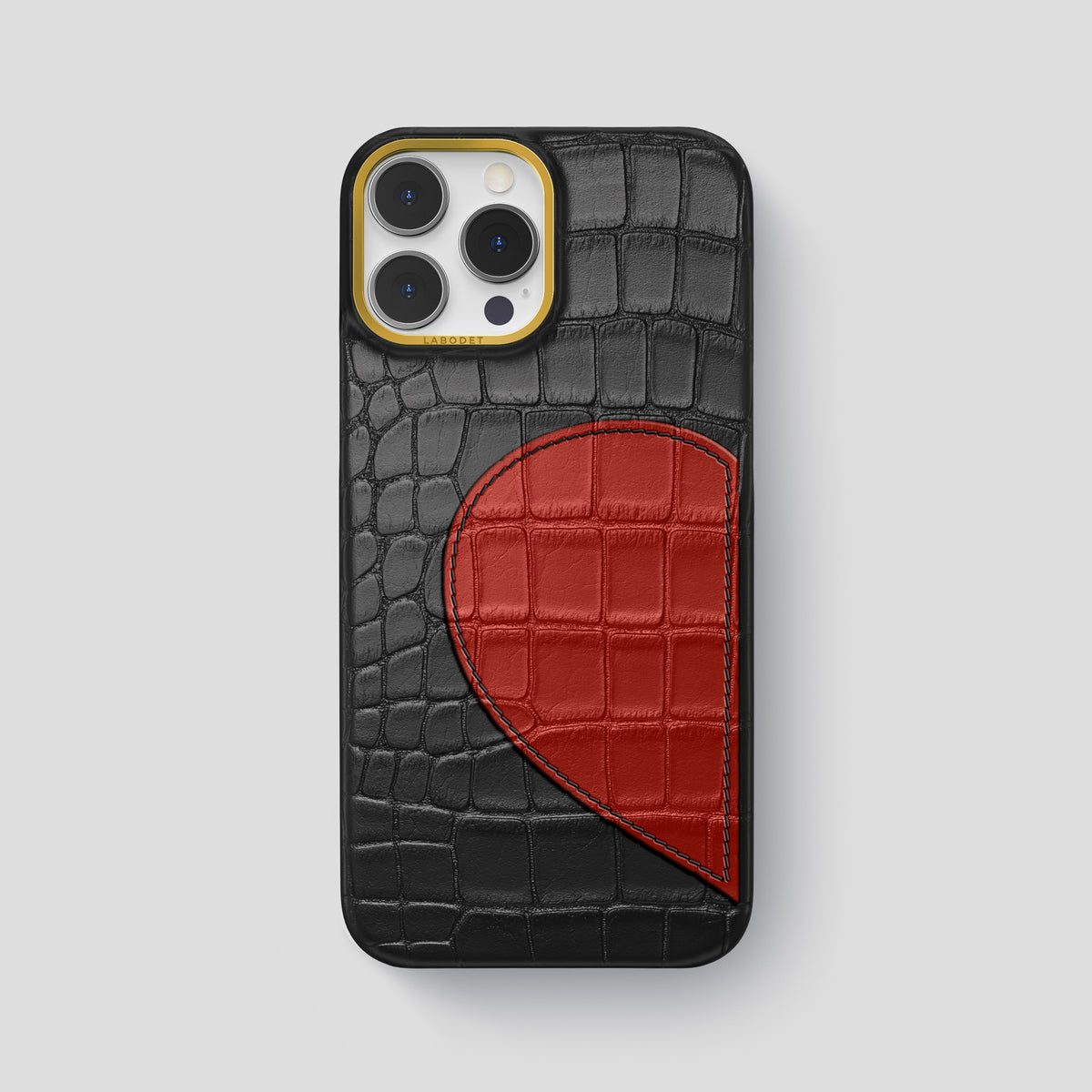 Black iPhone 15 Pro Max Hearts Case Alligator with Gold Metal -1 | Black-Gold