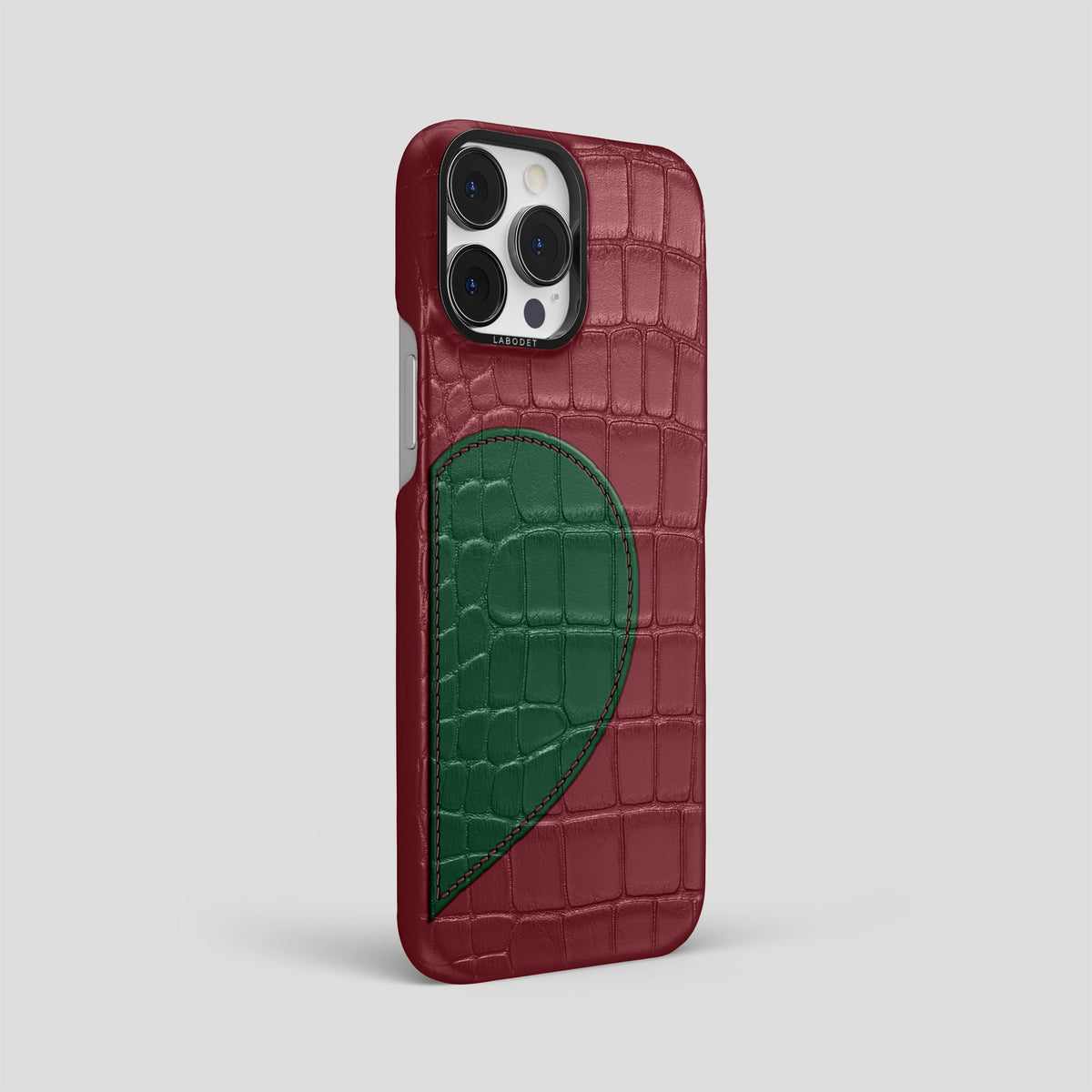 Burgundy iPhone 15 Pro Max Hearts Case Alligator with Black Metal -2 | Burgundy-Black