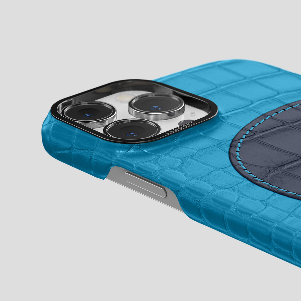Curaçao-Blue iPhone 15 Pro Max Hearts Case Alligator with Black Metal -5 | Curaçao-Blue-Black