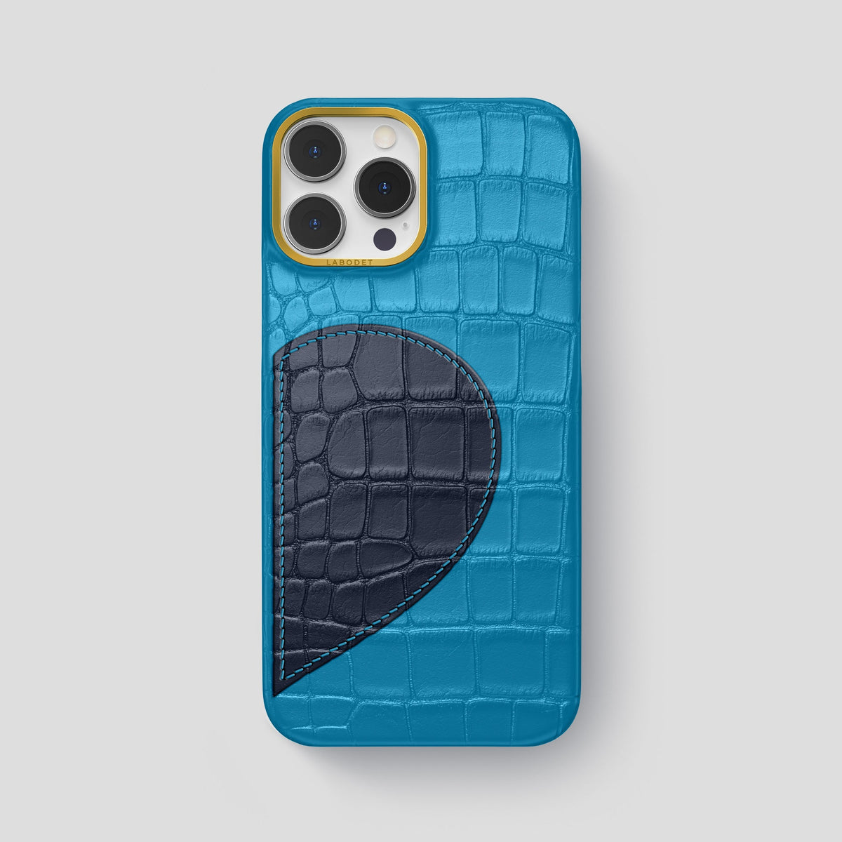 Curaçao-Blue iPhone 15 Pro Max Hearts Case Alligator with Gold Metal -1 | Curaçao-Blue-Gold