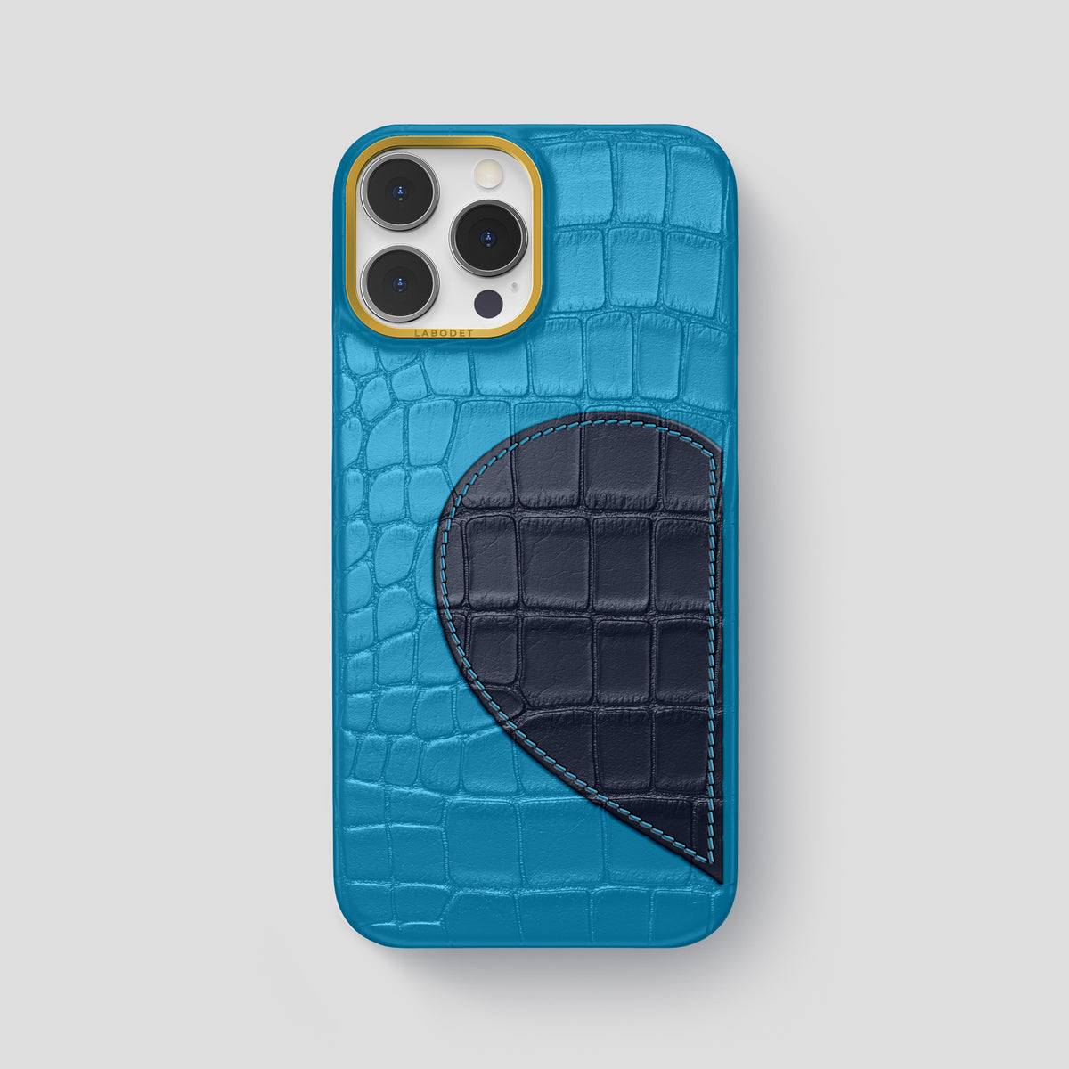 Curaçao-Blue iPhone 15 Pro Max Hearts Case Alligator with Gold Metal -1 | Curaçao-Blue-Gold
