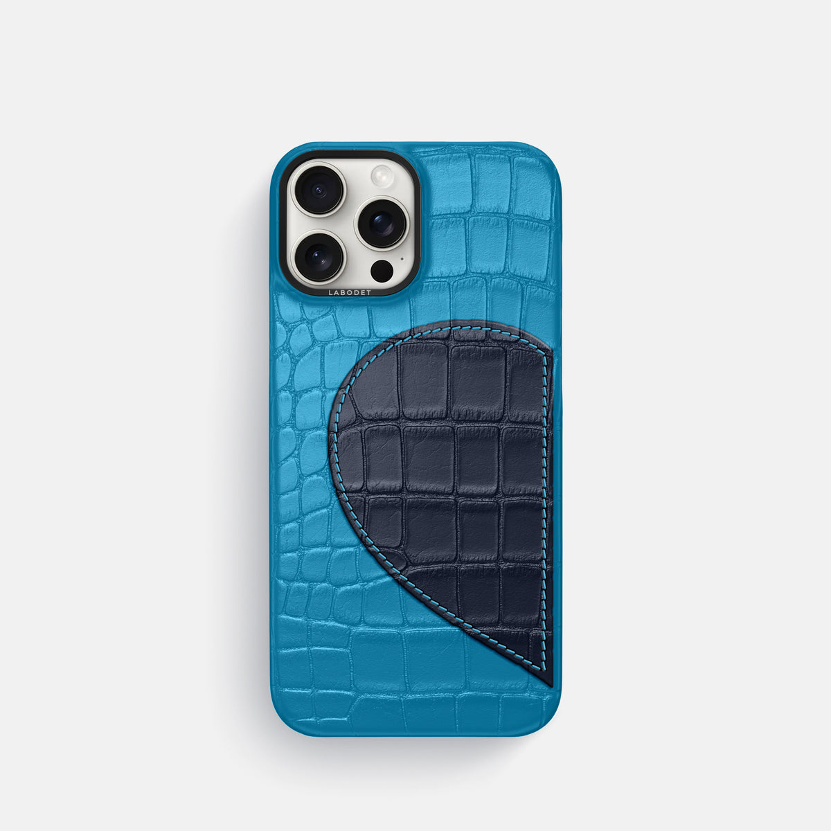 Curaçao-Blue iPhone 16 Pro Classic Case Alligator with Black Metal -1 | Curaçao-Blue-Black