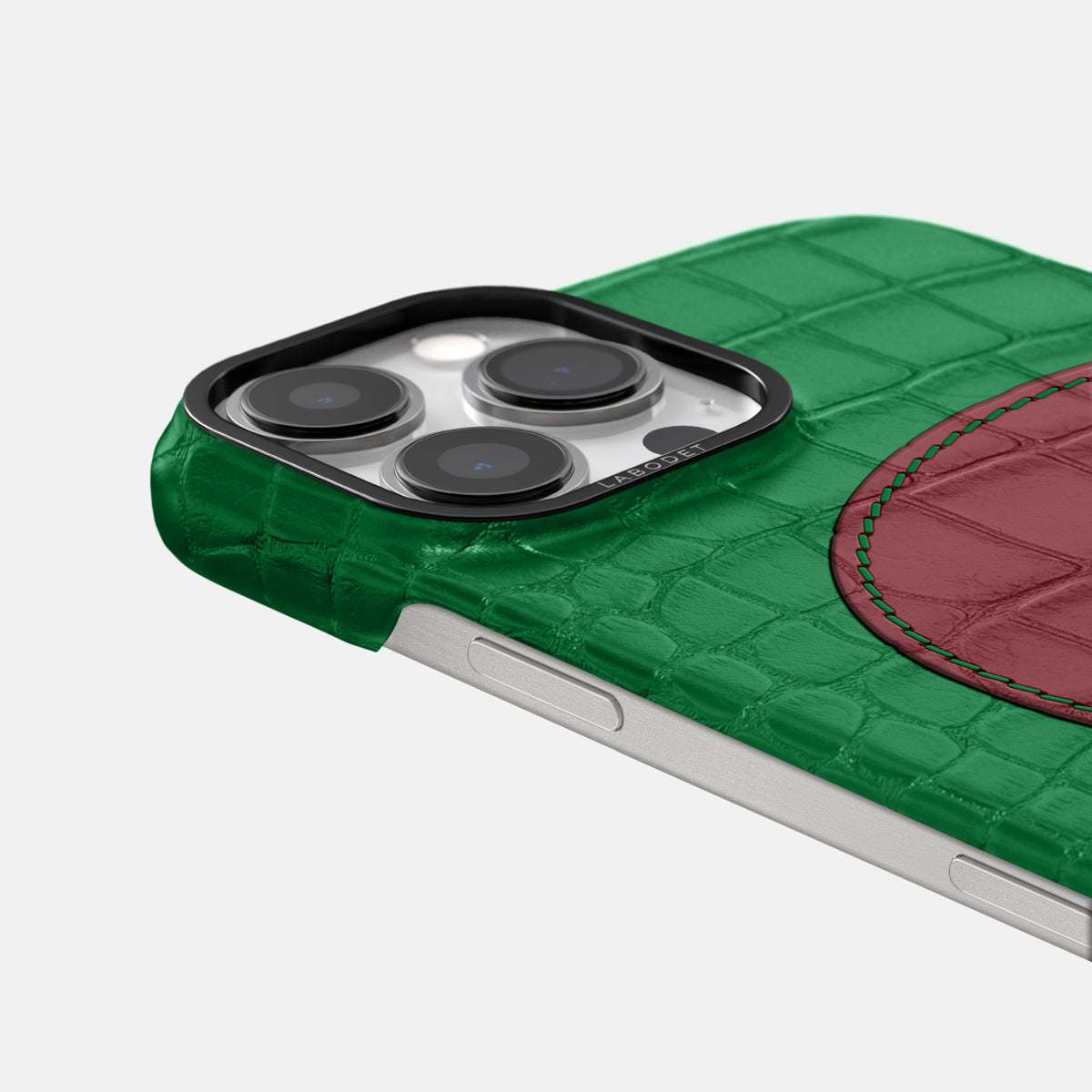 Forest-Green iPhone 16 Pro Classic Case Hearts In Alligator with Black Metal -5 | Forest-Green-Black