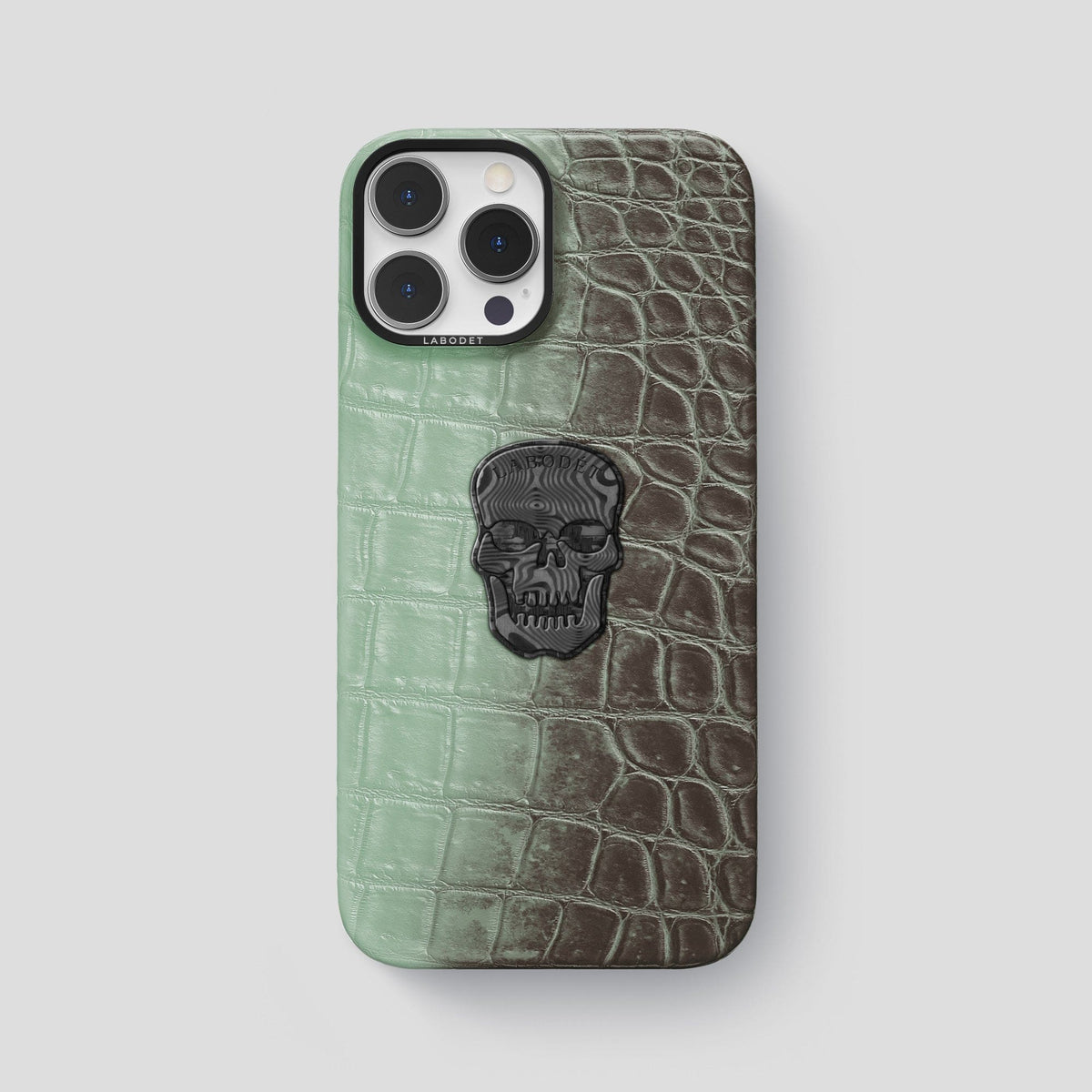 Pistachio iPhone 15 Pro Max Himalaya Classic Case with Black Metal -1 | Pistachio-Black