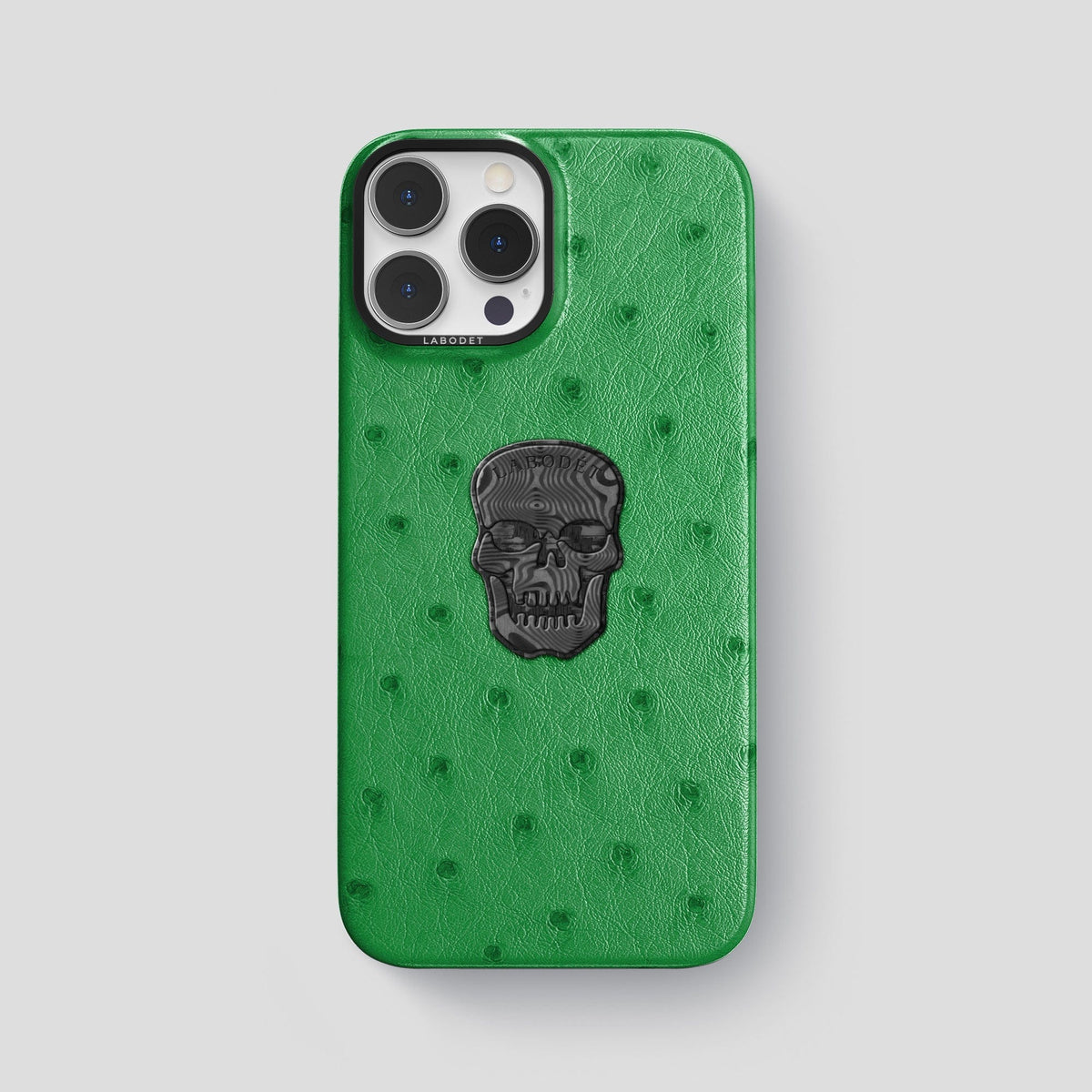 Kentucky Green iPhone 15 Pro Max Classic Case Ostrich with Black Metal -1 | Kentucky-Green-Black