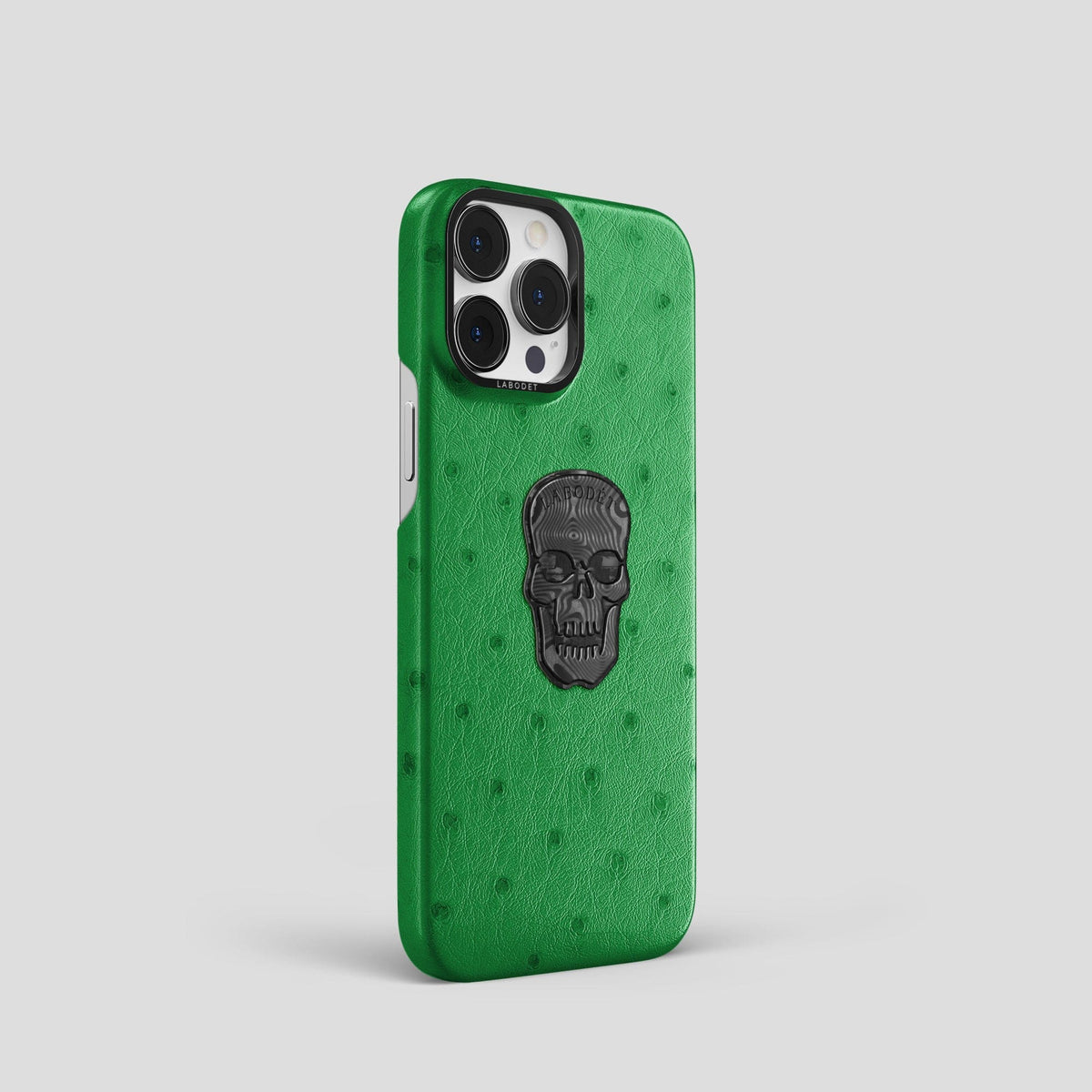 Kentucky Green iPhone 15 Pro Classic Case Ostrich with Black Metal -2 | Kentucky-Green-Black