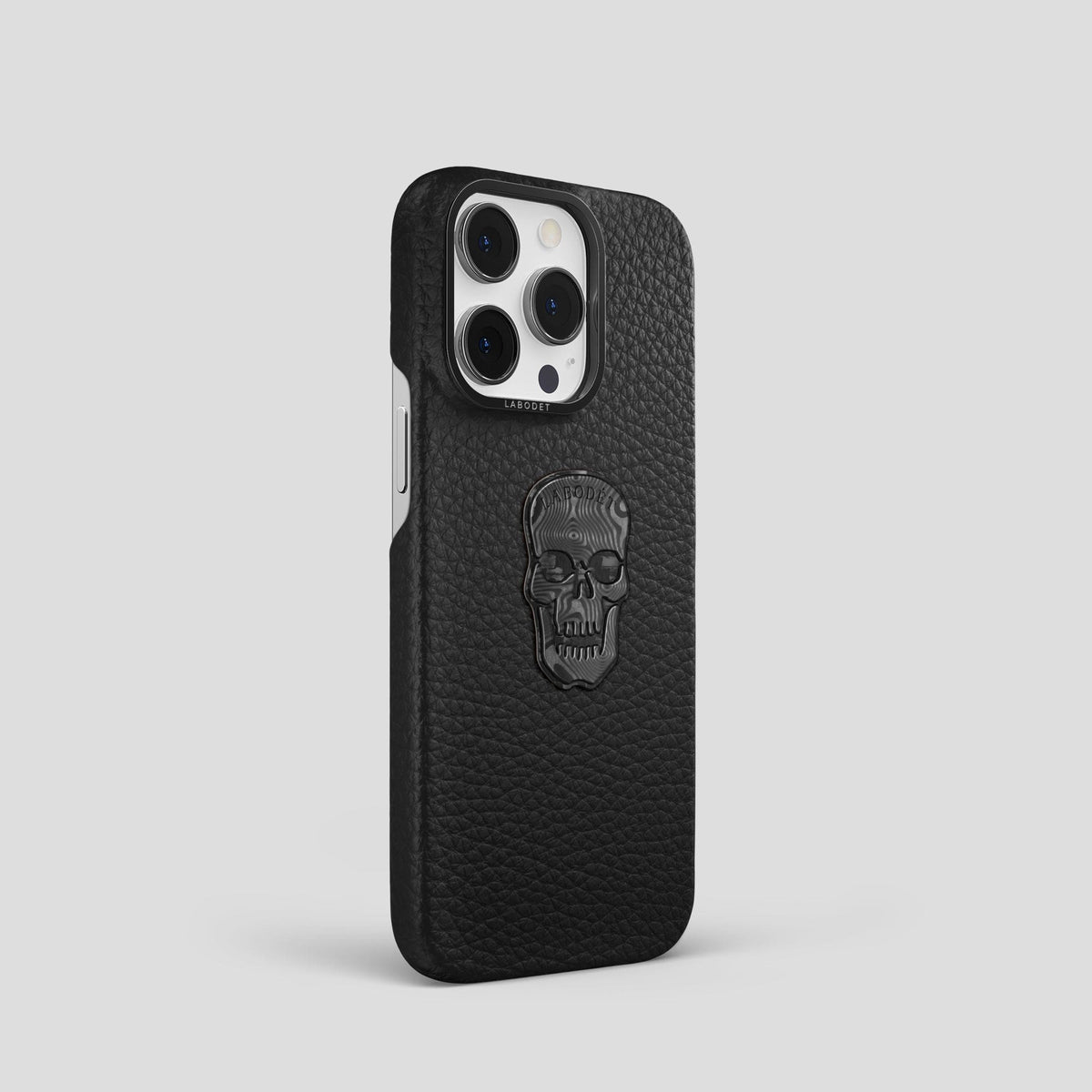 Black iPhone 15 Pro Classic Case Calf with Black Metal -2 | Black-Black
