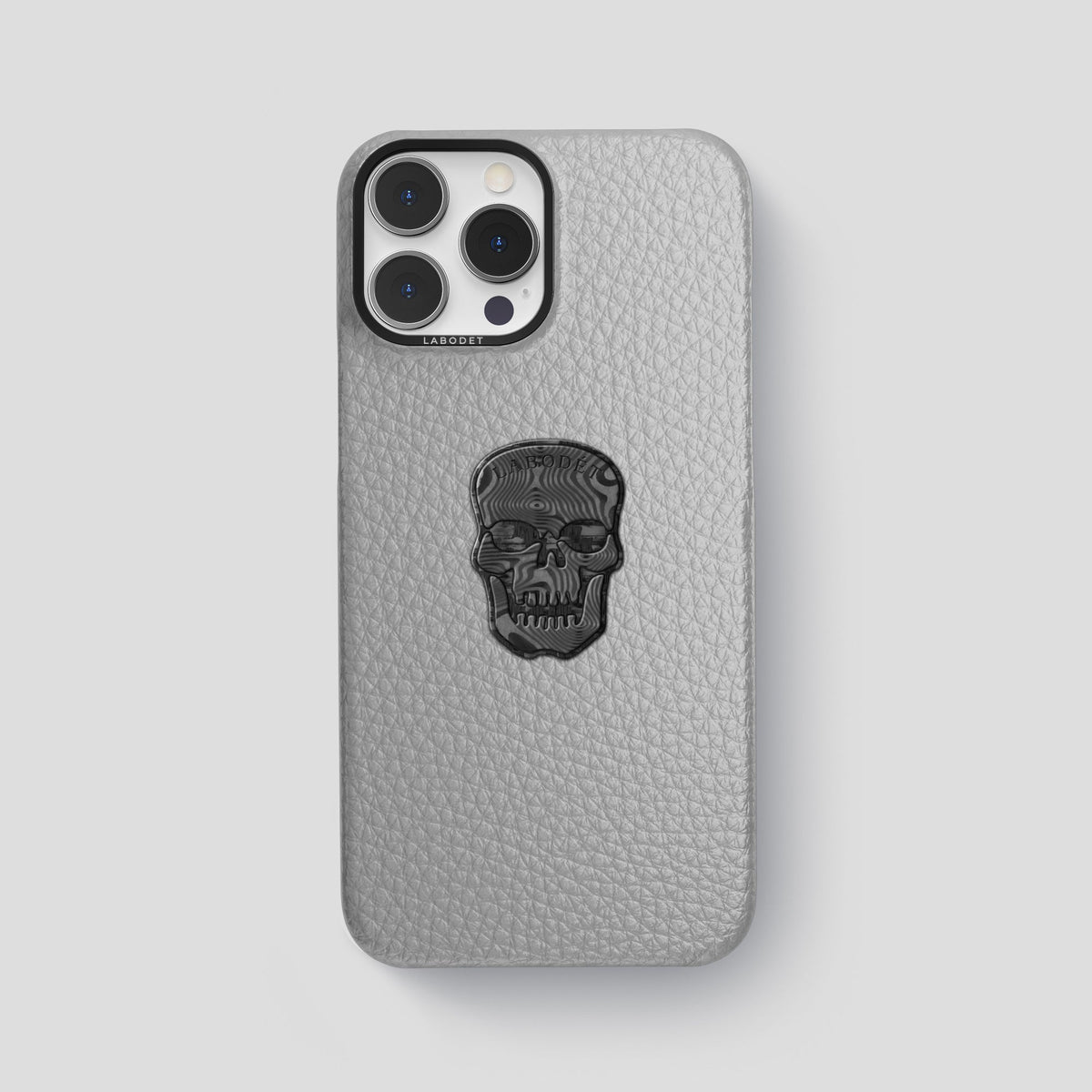 Nuage iPhone 15 Pro Max Classic Case Calf with Black Metal -1 | Nuage-Black