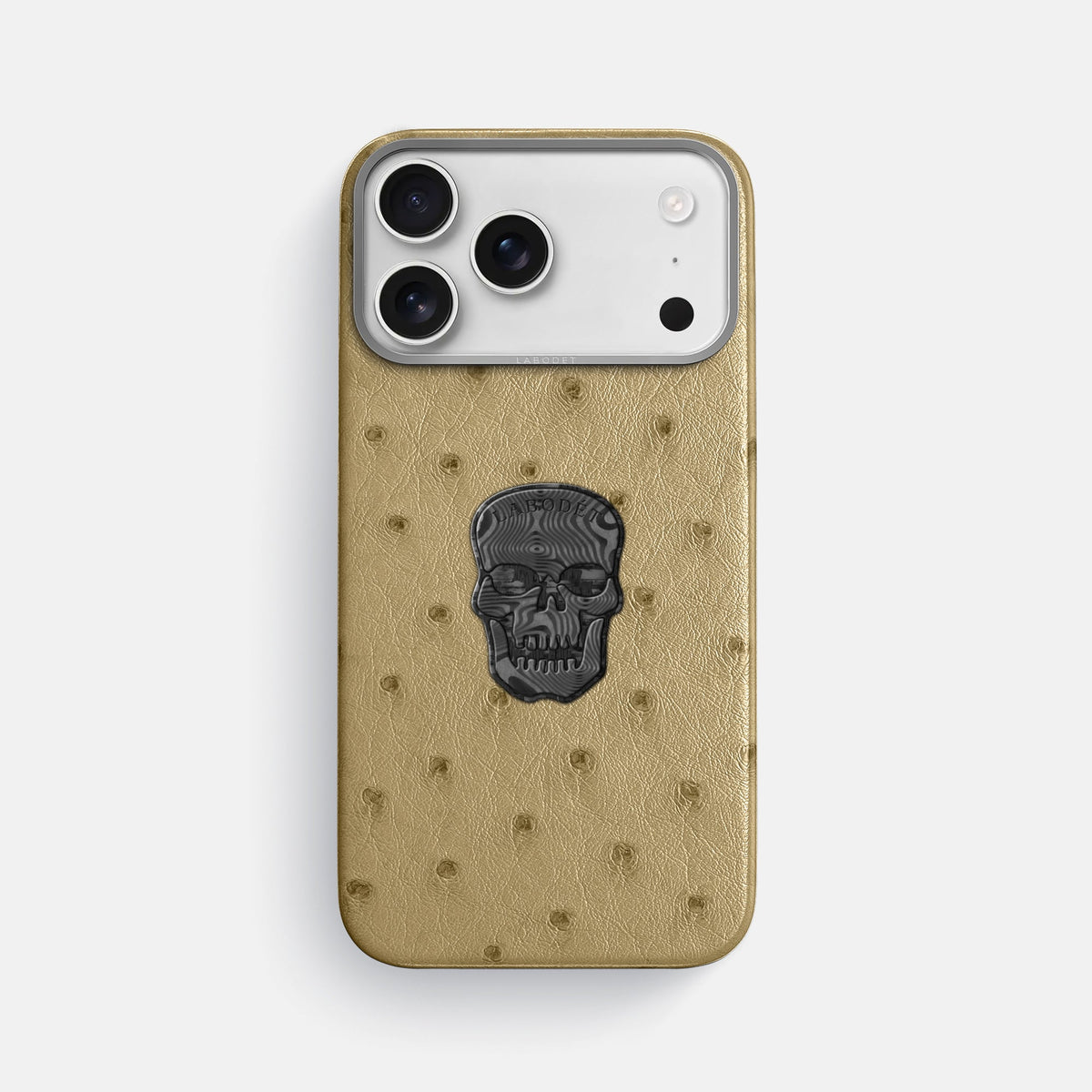 Classic Case With Carbon Skull For iPhone 17 Pro Max In Ostrich