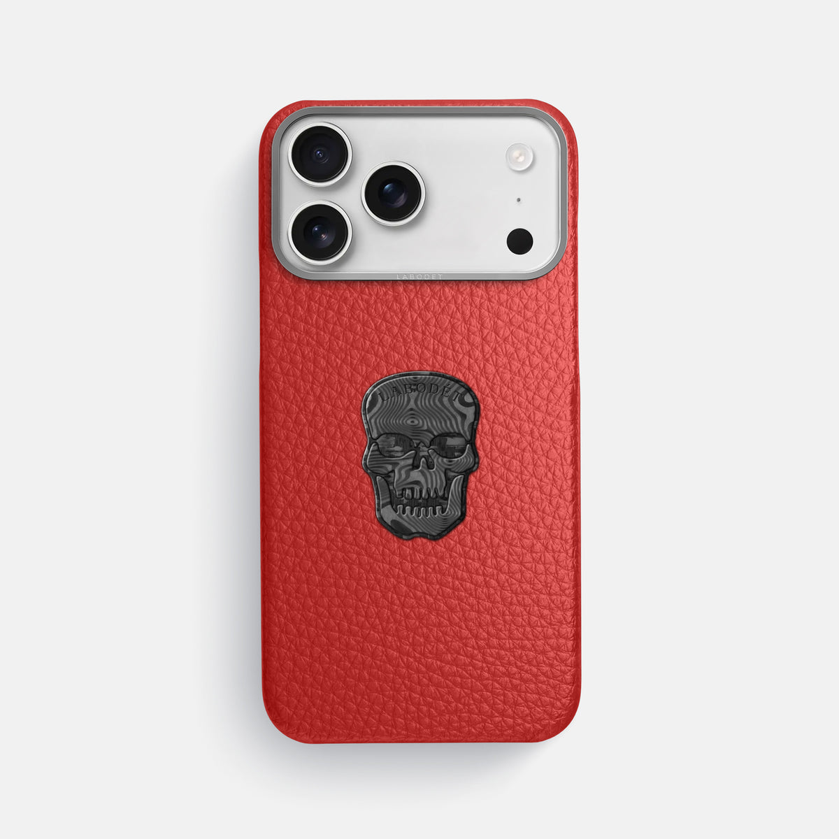 Classic Case With Carbon Skull For iPhone 17 Pro Max In Calf -1 | Red-Steel