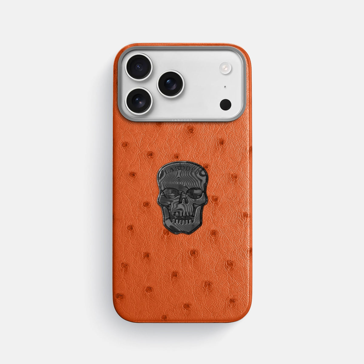 Classic Case With Carbon Skull For iPhone 17 Pro Max In Ostrich