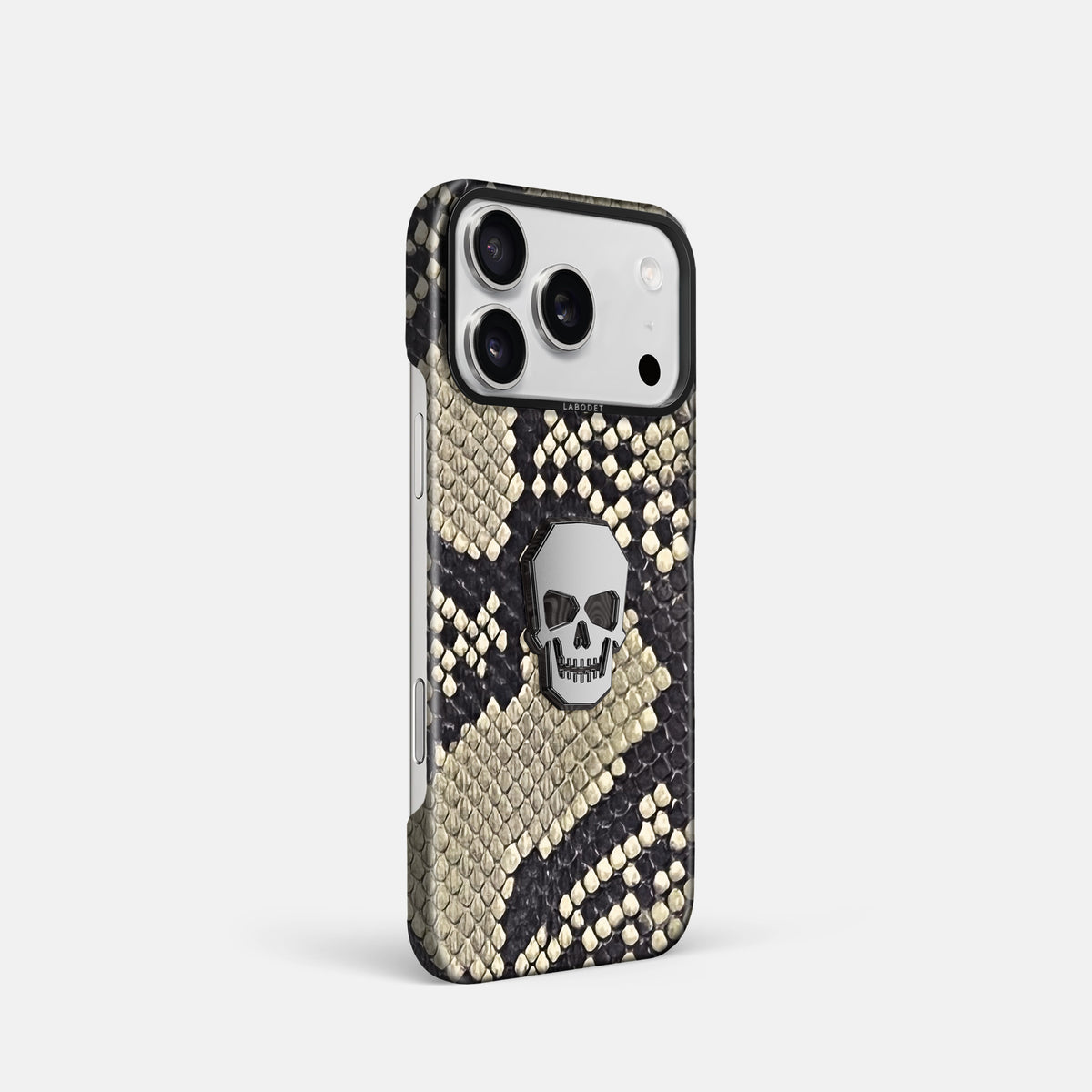 Classic Case With Titanium Skull For iPhone 17 Pro In Deluxe Python -2 | Savannah-Black