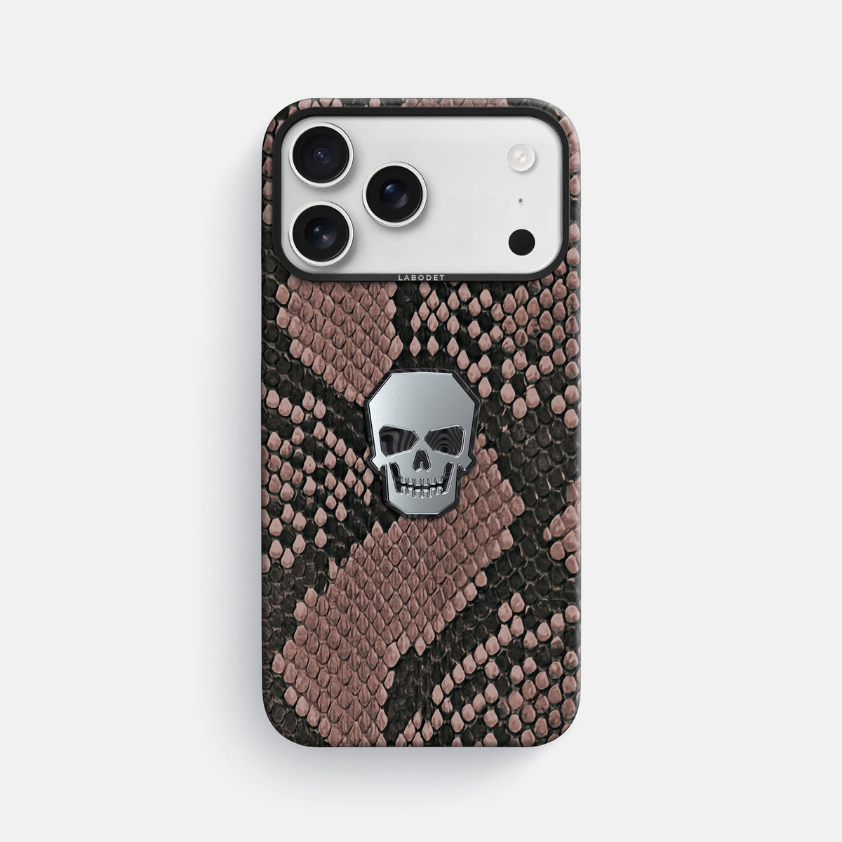 Classic Case With Titanium Skull For iPhone 18 Pro Max In Deluxe Python -1 | Mahogany-Brown-Black