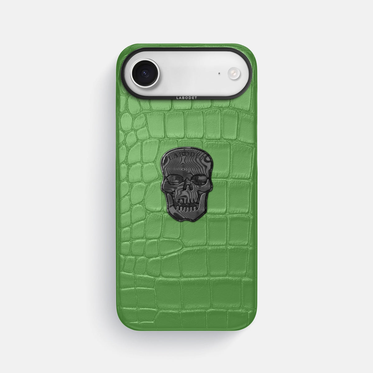 Classic Case With Carbon Skull For iPhone 17 Air In Alligator