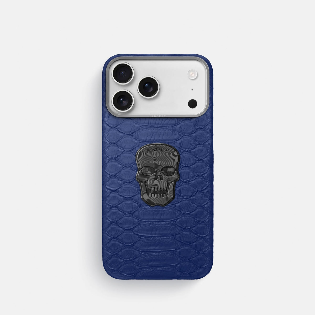 Classic Case With Carbon Skull For iPhone 18 Pro In Python -1 | Royal-Blue-Steel
