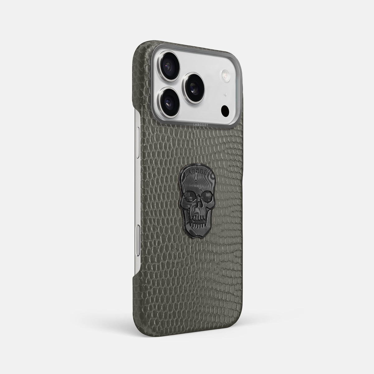 Classic Case With Carbon Skull For iPhone 18 Pro Max In Lizard -2 | Grey-Steel