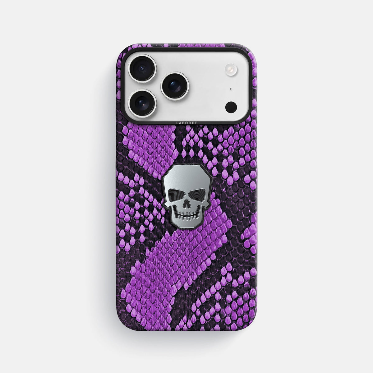 Classic Case With Titanium Skull For iPhone 18 Pro Max In Deluxe Python -1 | Purple-Black