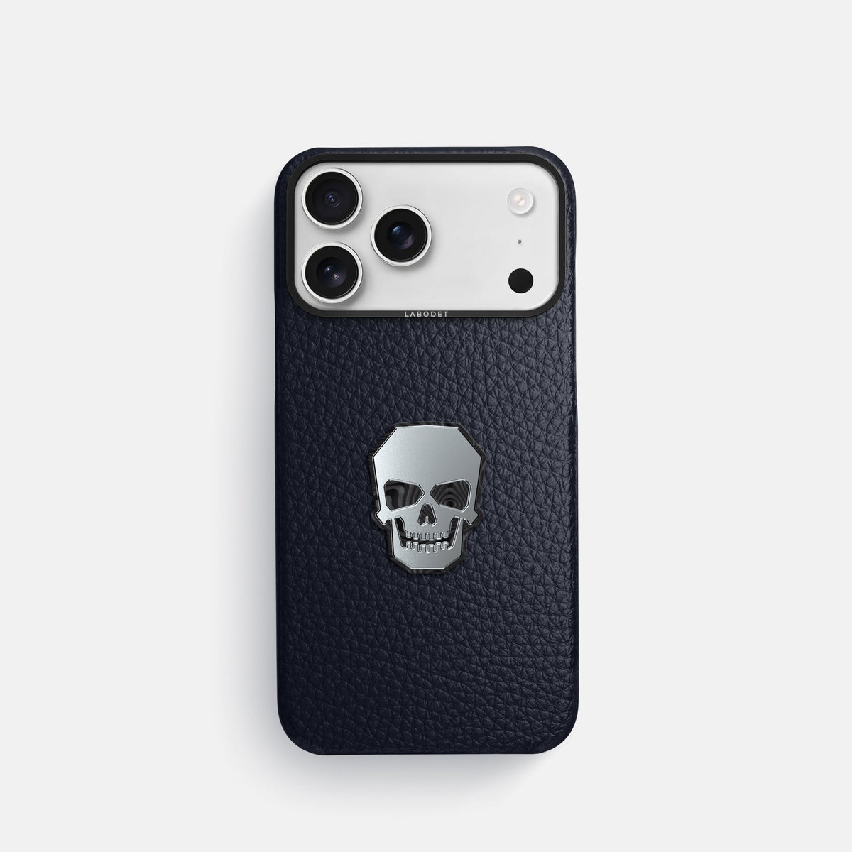 Classic Case With Titanium Skull For iPhone 18 Pro In Calf -1 | Marine-Black