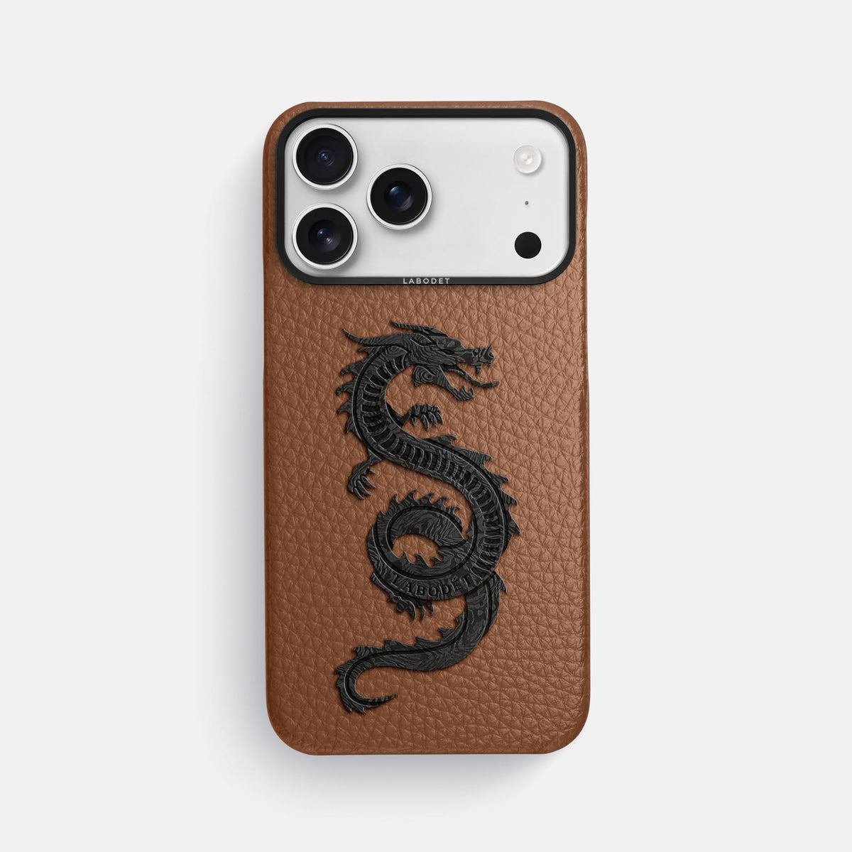 Classic Case With Carbon Dragon For iPhone 18 Pro Max In Calf -1 | Caramel-Black