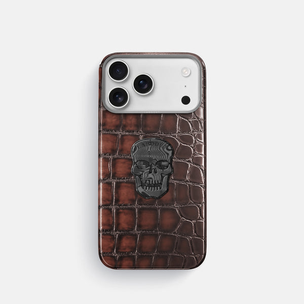 Classic Case With Carbon Skull For iPhone 17 Pro In Patina Alligator